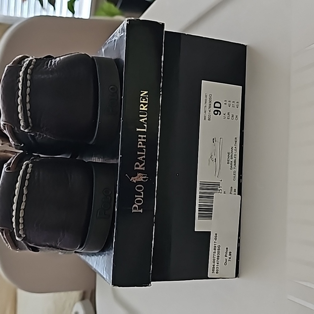 Shoe - Picture 3 of 4